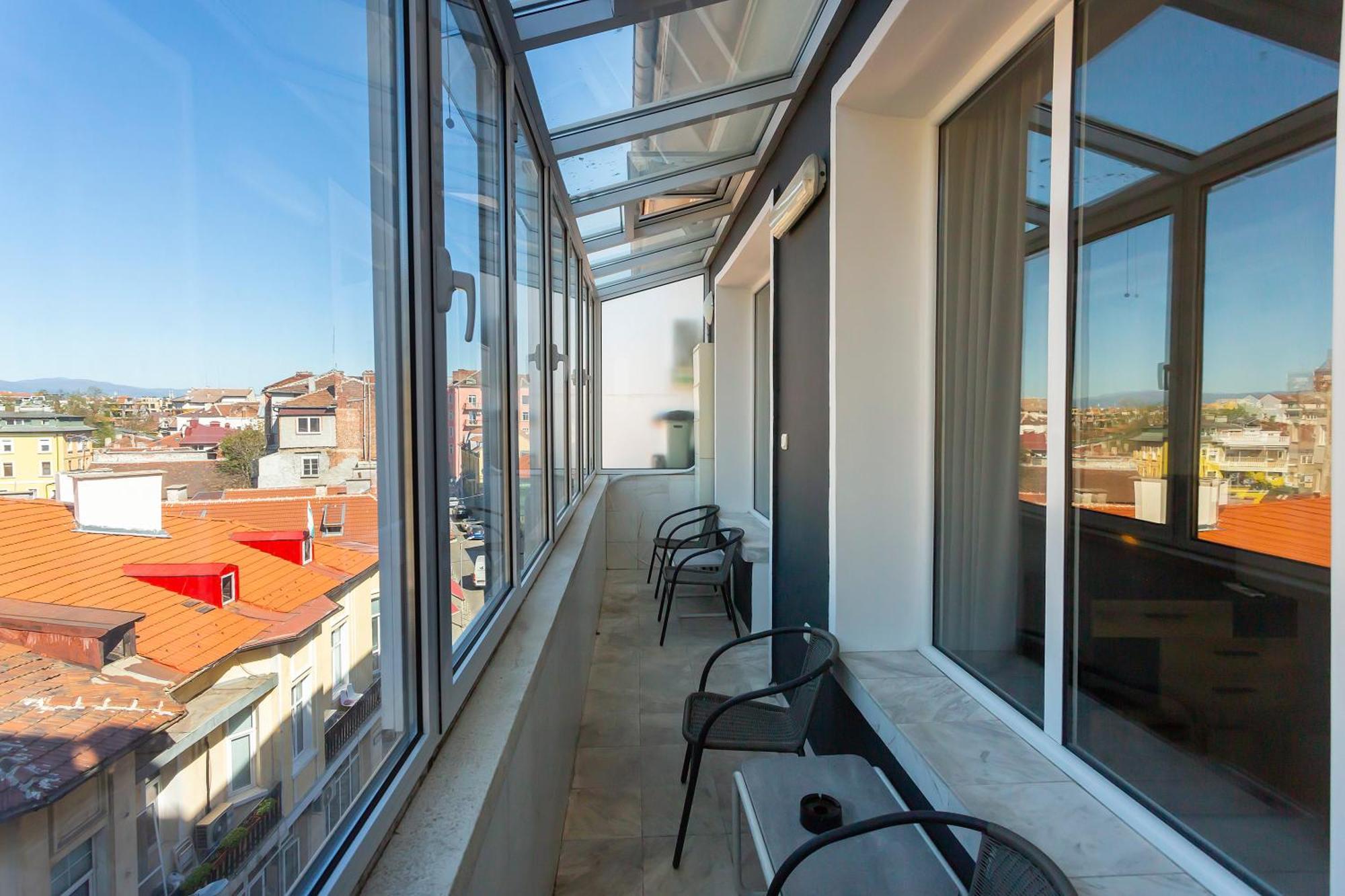 Urban Elegance Apartment *